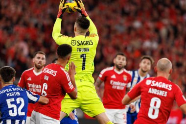 Anatoliy Trubin, Liga Portekiz maçı sırasında Estadio Da Luz 'da SL Benfica ve FC Porto takımları arasında görüldü (Maciej Rogowski)