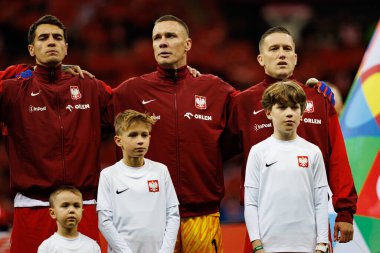 Jakub Kiwior, Lukasz Skorupski ve Piotr Zielinski, UEFA Uluslar Ligi maçında Polonya ve İskoçya milli takımları arasında PGE Narodowy 'de görüldü (Maciej Rogowski)