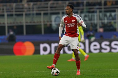 Gabriel Magalhaes UEFA Şampiyonlar Ligi maçında Internazionale Milano ve Arsenal FC (Maciej Rogowski)