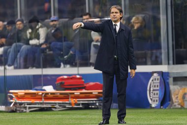 Simone Inzaghi UEFA Şampiyonlar Ligi maçında Internazionale Milano ve Arsenal FC (Maciej Rogowski) takımları arasında görüldü.)