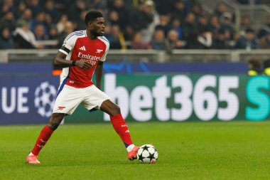 Thomas Partey UEFA Şampiyonlar Ligi maçında Internazionale Milano ve Arsenal FC (Maciej Rogowski) takımları arasında görüldü.)