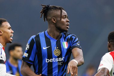 Yann Bisseck UEFA Şampiyonlar Ligi maçında Internazionale Milano ve Arsenal FC (Maciej Rogowski)