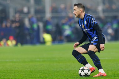 Piotr Zielinski UEFA Şampiyonlar Ligi maçında Internazionale Milano ve Arsenal FC (Maciej Rogowski)