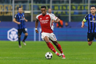 UEFA Şampiyonlar Ligi maçında Milano ve Arsenal FC (Maciej Rogowski) takımları arasında Jurrien Timber görüldü.)