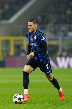 Piotr Zielinski UEFA Şampiyonlar Ligi maçında Internazionale Milano ve Arsenal FC (Maciej Rogowski)