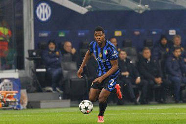 Denzel Dumfries UEFA Şampiyonlar Ligi maçında Internazionale Milano ve Arsenal FC (Maciej Rogowski)