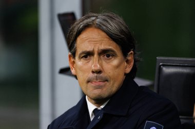 Simone Inzaghi UEFA Şampiyonlar Ligi maçında Internazionale Milano ve Arsenal FC (Maciej Rogowski) takımları arasında görüldü.)
