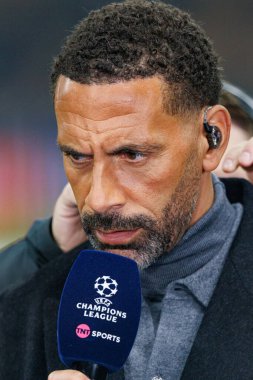 Rio Ferdinand UEFA Şampiyonlar Ligi maçında Internazionale Milano ve Arsenal FC (Maciej Rogowski)