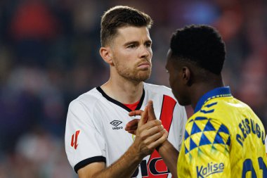 Gerard Gumbau, Dario Essugo, Estadio de Vallecas 'taki Rayo Vallecano ve UD Las Palmas takımları arasında oynanan LaLiga EA Spor Maçı sırasında görüldü (Maciej Rogowski)