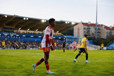 John Mercado, Liga Portekiz maçı sırasında Estoril Praia ve AVS Futebol SAD takımları arasında Estadio Antonio Coimbra da Mota 'da (Maciej Rogowski)
