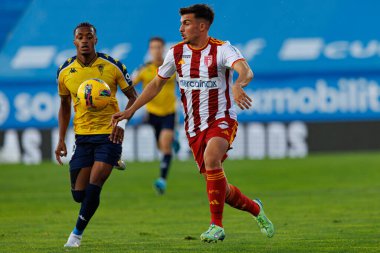 Wagner Pina, Rafel Rodrigues Liga Portekiz maçı sırasında GD Estoril Praia ve AVS Futebol SAD takımları arasında Estadio Antonio Coimbra da Mota 'da görüldü (Maciej Rogowski)