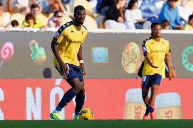 Kevin Boma, Liga Portekiz maçı sırasında Estoril Praia ve AVS Futebol SAD takımları arasında Estadio Antonio Coimbra da Mota (Maciej Rogowski)