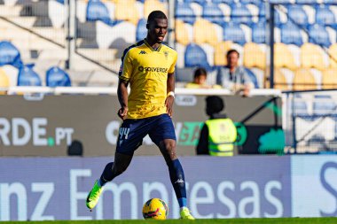 Kevin Boma, Liga Portekiz maçı sırasında Estoril Praia ve AVS Futebol SAD takımları arasında Estadio Antonio Coimbra da Mota (Maciej Rogowski)