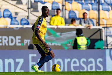 Kevin Boma, Liga Portekiz maçı sırasında Estoril Praia ve AVS Futebol SAD takımları arasında Estadio Antonio Coimbra da Mota (Maciej Rogowski)