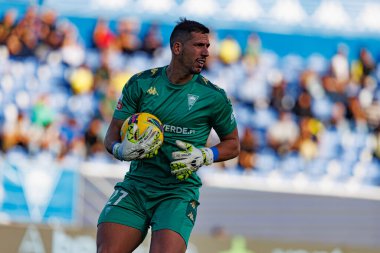 Joel Robles, Liga Portekiz maçı sırasında Estoril Praia ve AVS Futebol SAD takımları arasında Estadio Antonio Coimbra da Mota 'da (Maciej Rogowski)