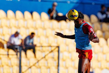 Cristian Castro Devenish, Liga Portekiz maçı sırasında GD Estoril Praia ve AVS Futebol SAD takımları arasında Estadio Antonio Coimbra da Mota 'da görüldü (Maciej Rogowski)