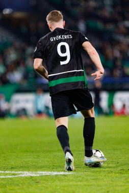 Viktor Gyokeres UEFA Şampiyonlar Ligi maçında CP ve Arsenal FC takımları arasında görüldü (Maciej Rogowski) 