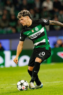 Maximiliano Araujo UEFA Şampiyonlar Ligi maçında CP ve Arsenal FC takımları arasında görüldü (Maciej Rogowski) 