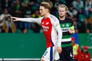 Martin Odegaard, Morten Hjulmand UEFA Şampiyonlar Ligi maçında Sporting CP ve Arsenal FC takımları arasında görüldü (Maciej Rogowski) 