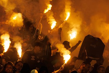 UEFA Şampiyonlar Ligi maçında Sporting taraftarları CP ve Arsenal FC (Maciej Rogowski) 