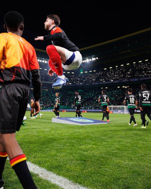 Declan Rice UEFA Şampiyonlar Ligi maçında Sporting CP ve Arsenal FC takımları arasında görüldü (Maciej Rogowski) 