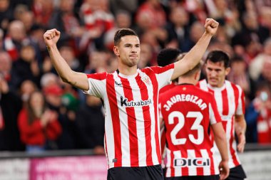 Gorka Guruzeta, LaLiga EA SPORTS maçında Estadio de San Mames 'teki Real Madrid FC ve Atletizm Kulübü takımları arasında gol üstüne gol atarken görüldü (Maciej Rogowski)