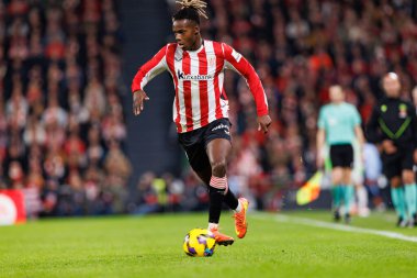 Nico Williams, Estadio de San Mames 'teki Athletic Club ve Real Madrid FC takımları arasında oynanan LaLiga EA SPORTS maçı sırasında görüldü (Maciej Rogowski)