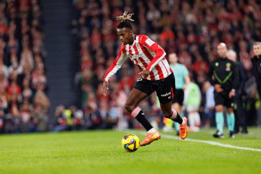 Nico Williams, Estadio de San Mames 'teki Athletic Club ve Real Madrid FC takımları arasında oynanan LaLiga EA SPORTS maçı sırasında görüldü (Maciej Rogowski)