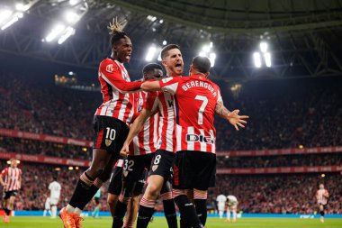 Atletizm Takımı, Estadio de San Mames 'teki LaLiga EA Spor Kulübü ve Real Madrid FC takımları arasında oynanan maçta Alex Berenguer' den gol üstüne gol atarken görüldü (Maciej Rogowski)