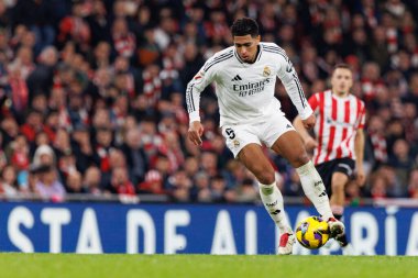 Jude Bellingham, Estadio de San Mames 'te Atletizm Kulübü ve Real Madrid FC takımları arasında oynanan LaLiga EA Spor Maçı sırasında görüldü (Maciej Rogowski)