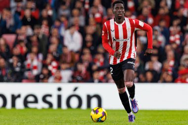LaLiga EA SPORTS maçı sırasında Estadio de San Mames 'deki Real Madrid FC ve Athletic Club takımları arasında Adama Boiro görüldü (Maciej Rogowski)