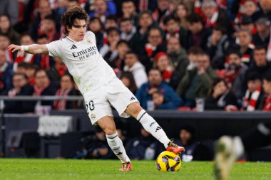 Fran Garcia, Estadio de San Mames 'teki Athletic Club ve Real Madrid FC takımları arasında oynanan LaLiga EA SPORTS maçı sırasında görüldü (Maciej Rogowski)