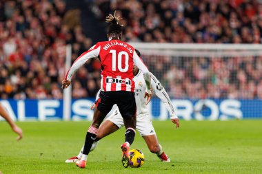 Nico Williams, Jude Bellingham LaLiga EA SPORTS maçı sırasında Estadio de San Mames 'de Real Madrid FC takımları arasında görüldü (Maciej Rogowski)