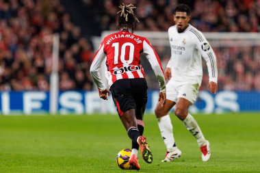 Nico Williams, Jude Bellingham LaLiga EA SPORTS maçı sırasında Estadio de San Mames 'de Real Madrid FC takımları arasında görüldü (Maciej Rogowski)