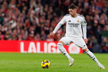 Federico Valverde, Estadio de San Mames 'deki Athletic Club ve Real Madrid FC takımları arasında oynanan LaLiga EA SPORTS maçı sırasında görüldü (Maciej Rogowski)