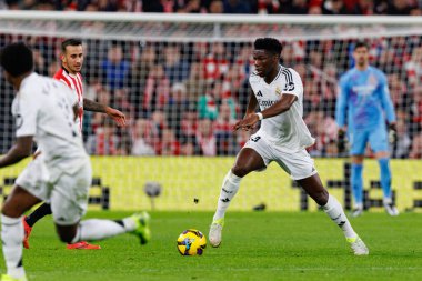 Aurelien Tchouameni, LaLiga EA SPORTS maçı sırasında Estadio de San Mames 'deki Real Madrid FC takımları arasında görüldü (Maciej Rogowski)