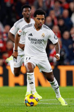 Rodrygo, Estadio de San Mames 'deki Athletic Club ve Real Madrid FC takımları arasında oynanan LaLiga EA SPORTS maçı sırasında görülmüştür (Maciej Rogowski)
