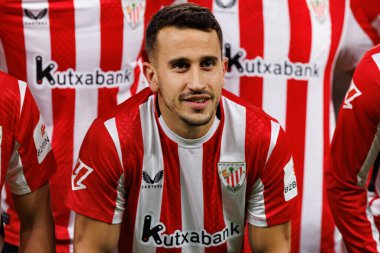 Alex Berenguer, Estadio de San Mames 'deki Athletic Club ve Real Madrid FC takımları arasında oynanan LaLiga EA SPORTS maçı sırasında görüldü (Maciej Rogowski)