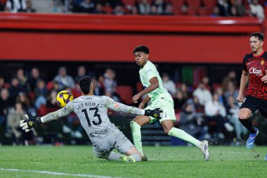 Leo Roman, Lamine Yamal LaLiga EA SPORTS maçı sırasında RCD Mallorca ve FC Barcelona (Maciej Rogowski)