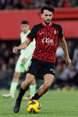 RCD Mallorca ve FC Barcelona (Maciej Rogowski) takımları arasında LaLiga EA SPORTS maçı sırasında Manu Morlane görüldü)