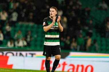Estadio Jose Alvalade 'de (Maciej Rogowski) Sporting CP ve CD Santa Clara takımları arasında oynanan Liga Portekiz maçı sırasında Viktor Gyokeres)