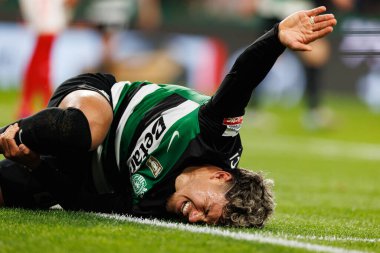 Estadio Jose Alvalade 'de (Maciej Rogowski) Sporting CP ve CD Santa Clara takımları arasında oynanan Liga Portekiz maçı sırasında Maximilian Araujo)
