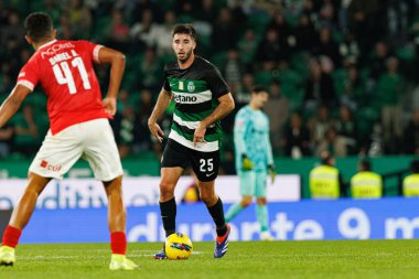 Estadio Jose Alvalade 'de (Maciej Rogowski) Sporting CP ve CD Santa Clara takımları arasında oynanan Liga Portekiz maçı sırasında Goncalo Inacio)