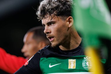 Estadio Jose Alvalade 'de (Maciej Rogowski) Sporting CP ve CD Santa Clara takımları arasında oynanan Liga Portekiz maçı sırasında Maximilian Araujo)