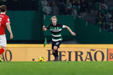 Estadio Jose Alvalade 'de (Maciej Rogowski) Sporting CP ve CD Santa Clara takımları arasında oynanan Liga Portekiz maçı sırasında Morten Hjulmand)