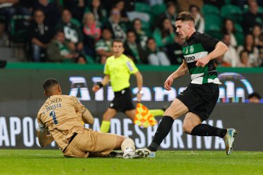 Gabriel Batista, Viktor Gyokeres Liga Portekiz maçı sırasında Estadio Jose Alvalade 'de (Maciej Rogowski)