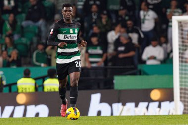 Estadio Jose Alvalade 'deki (Maciej Rogowski) Sporting CP ve CD Santa Clara takımları arasında oynanan Liga Portekiz maçı sırasında Ousmane Diomande)