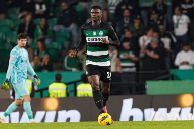Estadio Jose Alvalade 'deki (Maciej Rogowski) Sporting CP ve CD Santa Clara takımları arasında oynanan Liga Portekiz maçı sırasında Ousmane Diomande)
