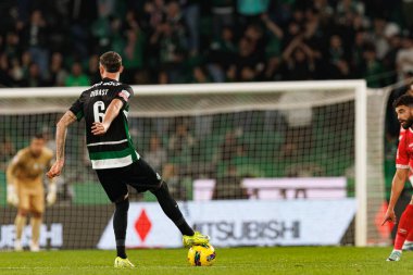 Estadio Jose Alvalade 'de (Maciej Rogowski) Sporting CP ve CD Santa Clara takımları arasında oynanan Liga Portekiz maçı sırasında Zeno Tartışma)