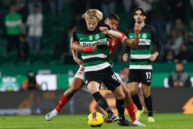 Adriano Firmino, Morten Hjulmand Liga Portekiz maçı sırasında Estadio Jose Alvalade 'de (Maciej Rogowski)